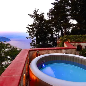 https://amalfi-heaven.hotels-amalfi.com